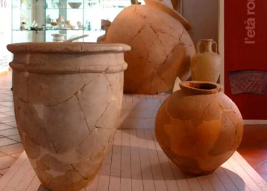 Vasi di Terracotta, ricostruzione di cocci originali