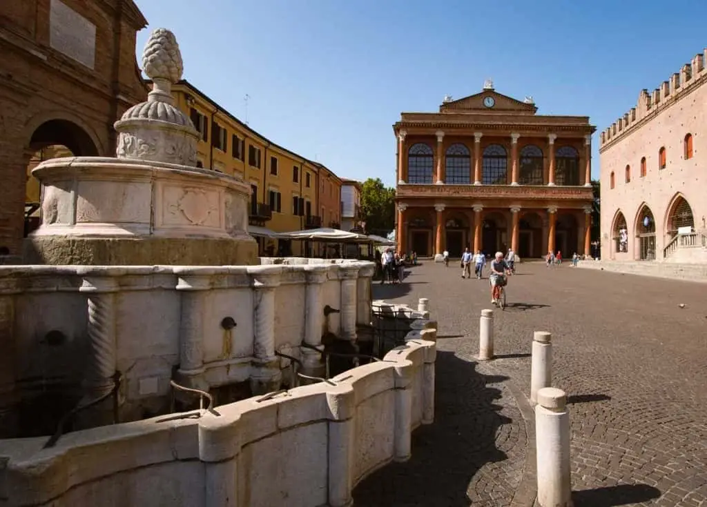 Piazza Cavour
