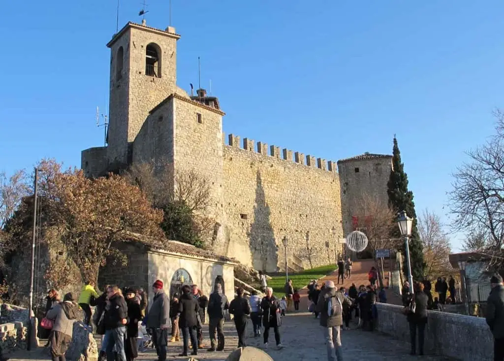 piazzola di arrivo del sentiero che conduce alla prima torre