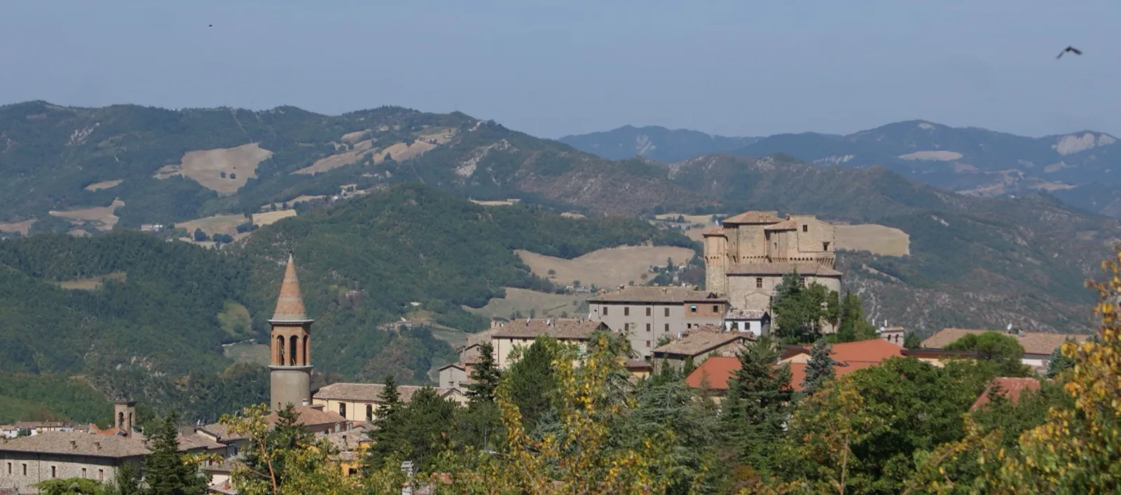 La Rocca Fregoso di Sant'Agata Feltria vista dal borgo sottostante